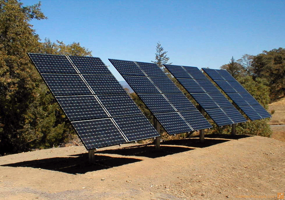 7千瓦住宅顶部安装的太阳能系统-加州